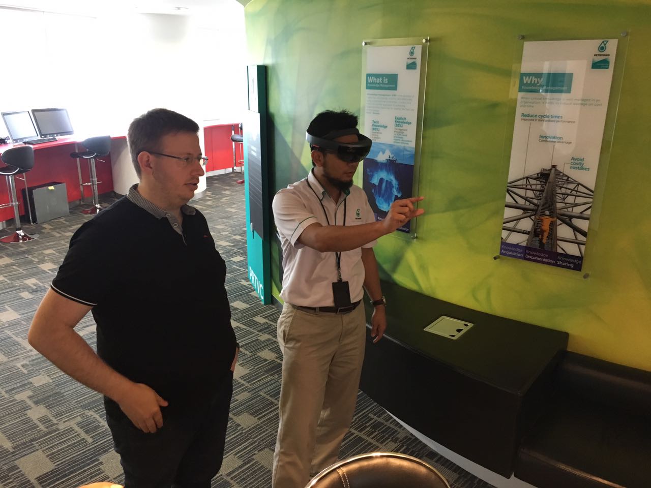 PETRONAS Hololens Experience